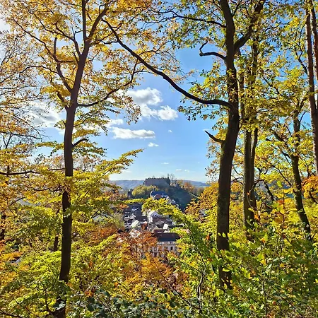 Luise Unterhalb Der Burg