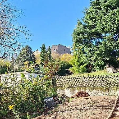 Luise Unterhalb Der Burg