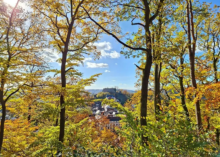 Luise Unterhalb Der Burg
