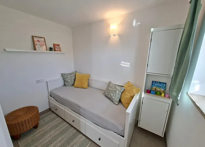 Luise Unterhalb Der Burg * Lindenfels